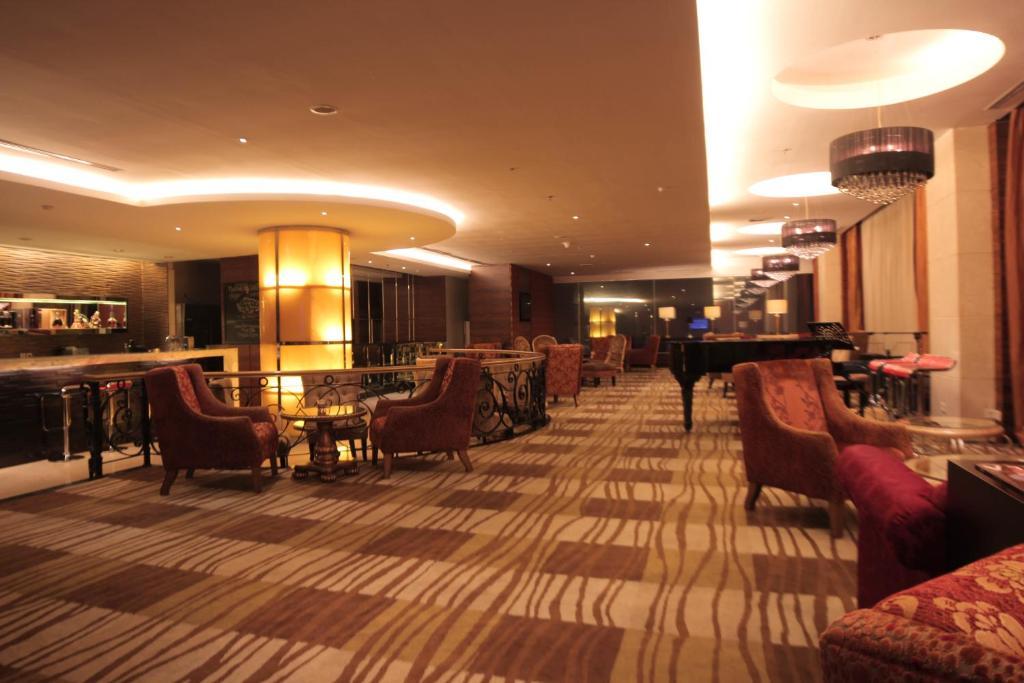 Premier Basko Hotel Padang  Exterior foto