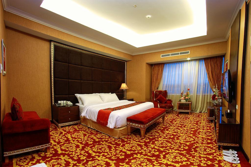 Premier Basko Hotel Padang  Exterior foto
