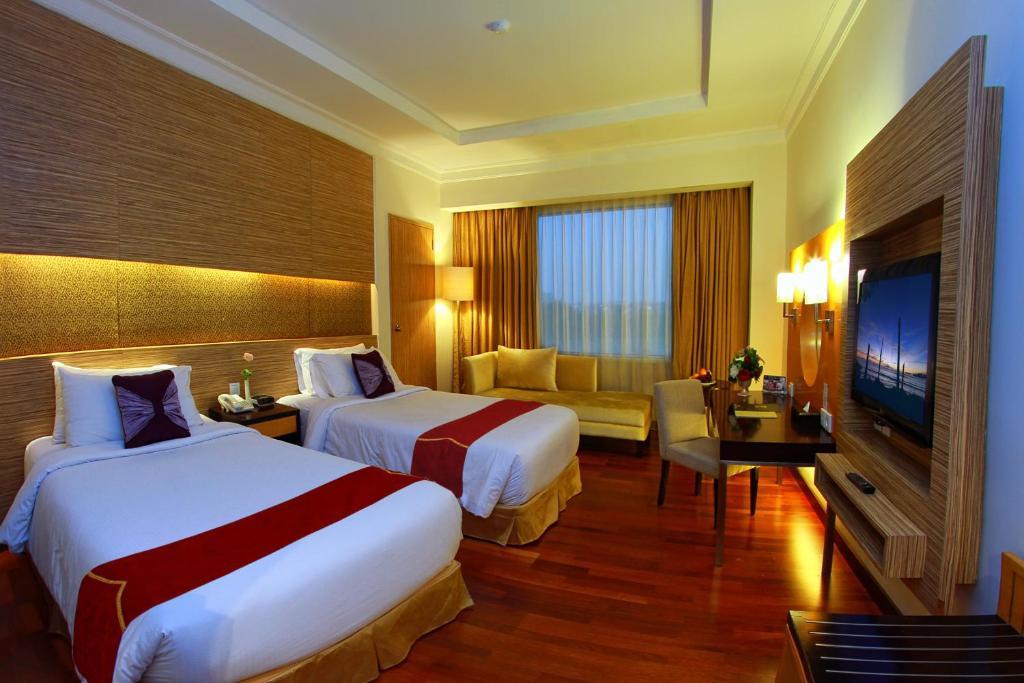Premier Basko Hotel Padang  Exterior foto